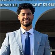 Professeur de sport avec plusieurs d'année d'expérience et une licence en entrainement sportif , je suis disponible à Montpellier